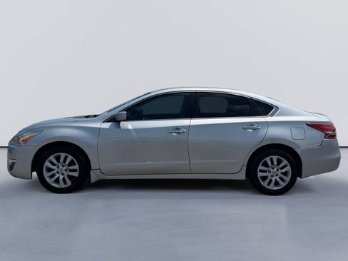 Used 2013 Nissan Altima 2.5 S FWD image 6