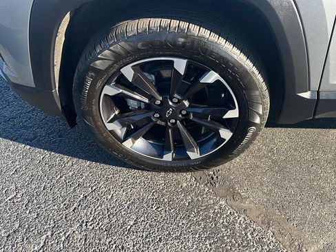 Used 2025 Chevrolet Equinox RS w/ Safety and Technology Package image 35