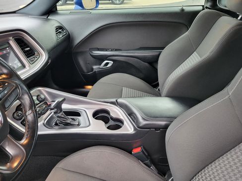 Used 2021 Dodge Challenger R/T w/ Blacktop Package image 28