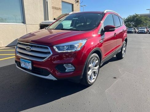 Used 2019 Ford Escape Titanium AWD/4WD image 4