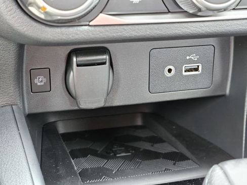 New 2025 Nissan Versa SV w/ Trunk Package FWD image 23