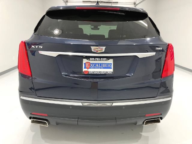 Used 2017 Cadillac XT5 Luxury w/ Driver Awareness Package FWD image 16