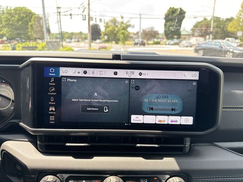 New 2025 Jeep Gladiator Sport w/ Premium Package image 20