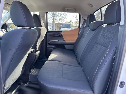 Certified 2019 Toyota Tacoma SR5 image 17