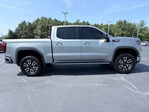 Used 2025 GMC Sierra 1500 AT4 w/ AT4 Premium Package AWD/4WD image 4