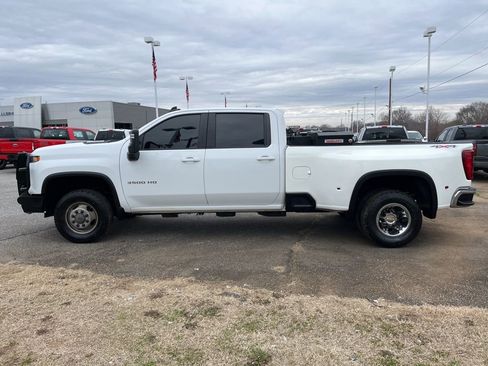 Used 2024 Chevrolet Silverado 3500 LT w/ Convenience Package image 8