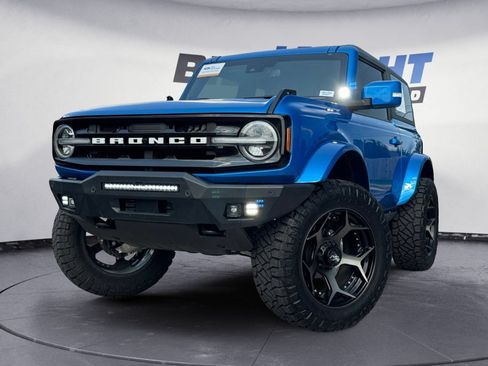 Used 2023 Ford Bronco Outer Banks AWD/4WD image 1