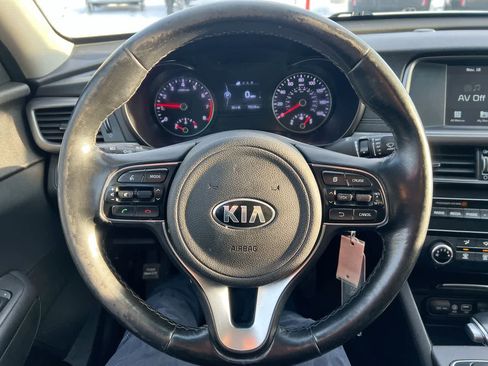 Used 2018 Kia Optima LX image 14
