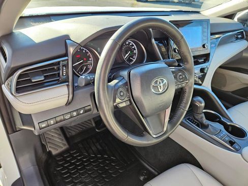 Used 2024 Toyota Camry SE image 21