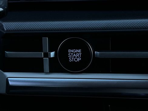 Used 2025 Hyundai Santa Fe SEL image 29