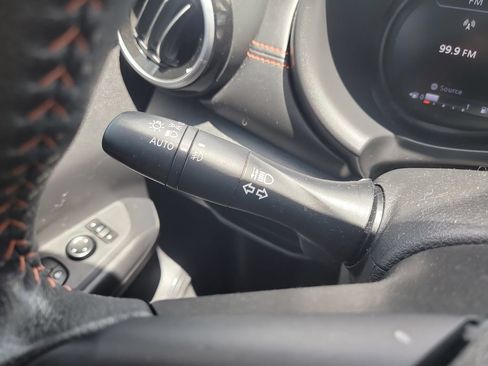 Used 2021 Nissan Kicks SR FWD image 32