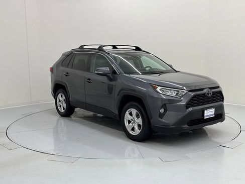 Used 2020 Toyota RAV4 XLE image 8