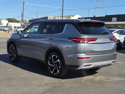 Used 2024 Mitsubishi Outlander SE image 4