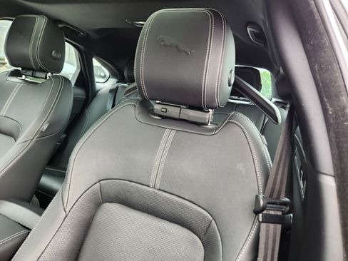 Certified 2021 Jaguar XF R-Dynamic SE image 9