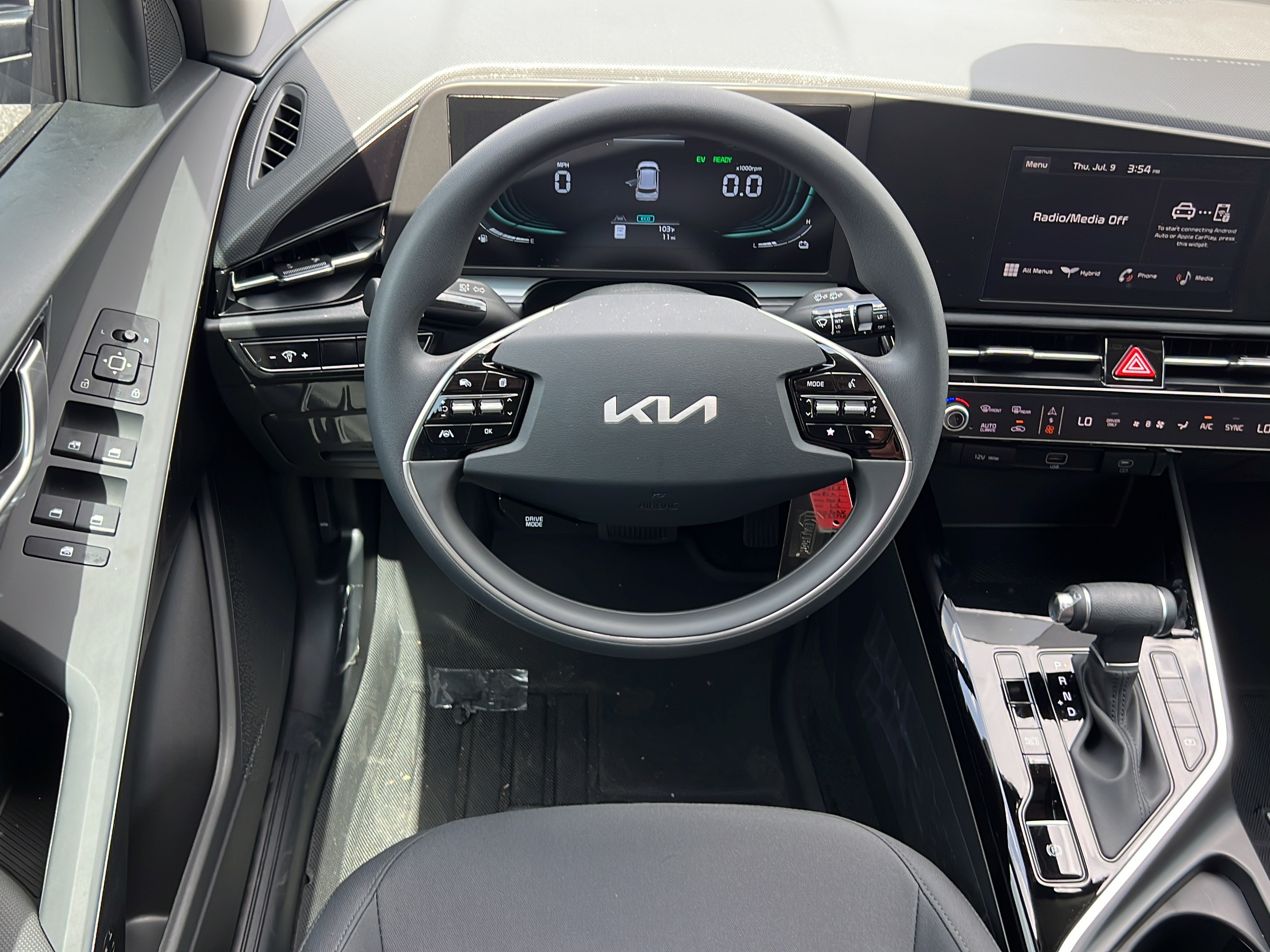 New 2026 Kia Niro LX FWD image 15