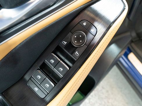 Used 2023 Nissan Rogue Platinum image 14