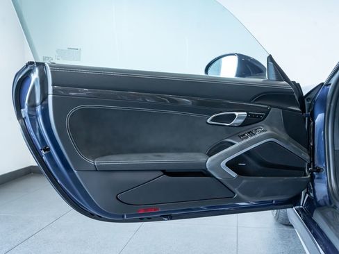 Certified 2025 Porsche 718 Cayman GTS RWD image 12