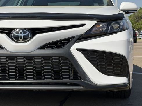 Certified 2023 Toyota Camry SE image 9