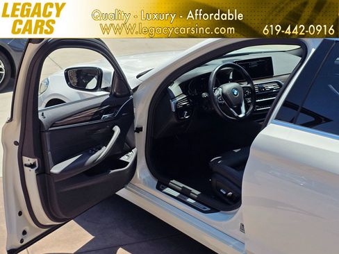 Used 2023 BMW 530e w/ Premium Package RWD image 51