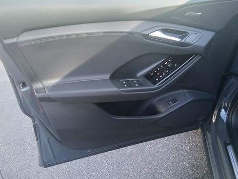 New 2025 Audi Q6 e-tron Premium Plus image 13