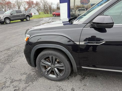 Used 2021 Volkswagen Atlas SE w/ Panoramic Sunroof Package image 3