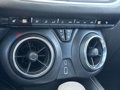 Used 2025 Chevrolet Blazer LT image 25