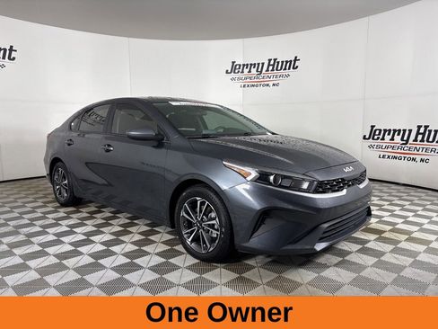 Used 2023 Kia Forte LXS image 4