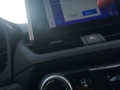 Used 2023 Toyota RAV4 XLE image 28