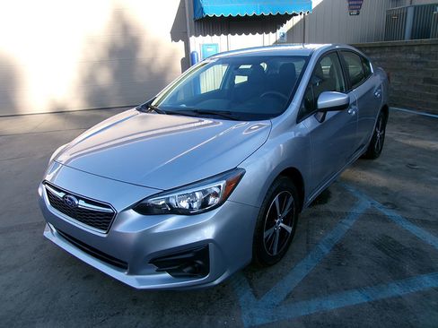 Used 2019 Subaru Impreza 2.0i Premium image 1