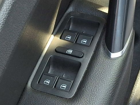 Used 2020 Volkswagen Passat 2.0T SE image 24