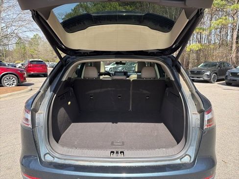 Used 2023 Lincoln Nautilus Reserve image 23