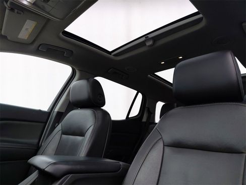 Used 2018 GMC Acadia SLT image 9