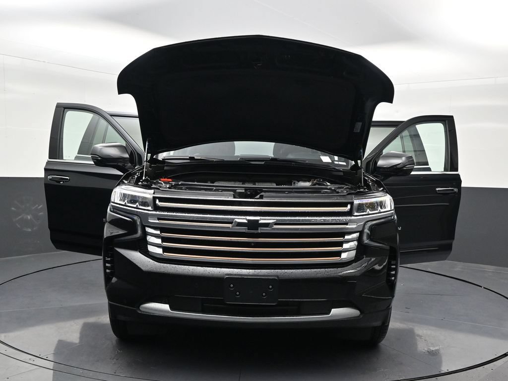 Used 2024 Chevrolet Suburban High Country AWD/4WD image 36