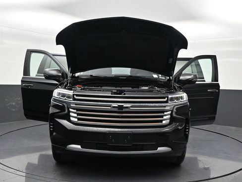 Used 2024 Chevrolet Suburban High Country AWD/4WD image 36