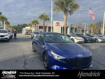 Used 2023 Hyundai Elantra SEL