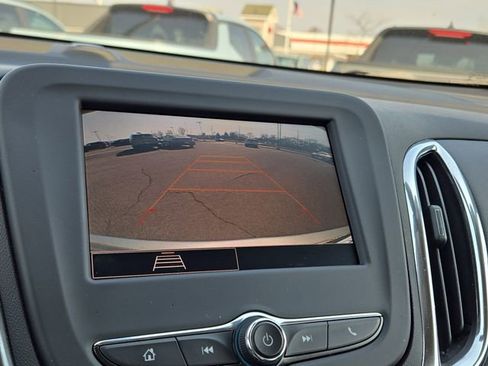 Used 2023 Chevrolet Equinox LT image 12