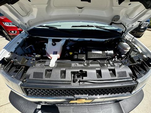 Used 2017 Chevrolet Express 3500 LT w/ LT Preferred Equipment Group RWD image 21