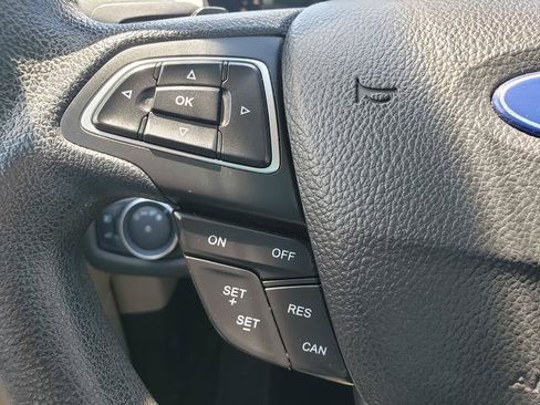 Used 2017 Ford Escape SE AWD/4WD image 26
