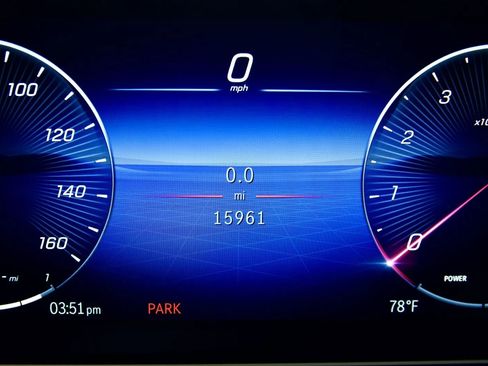 Used 2024 Mercedes-Benz GLE 350 4MATIC image 32