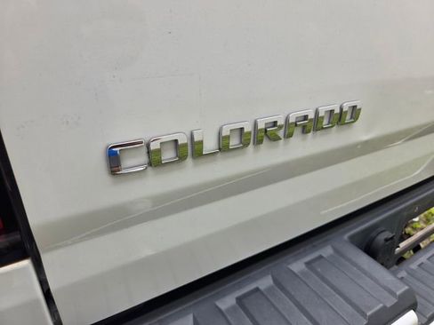 Used 2016 Chevrolet Colorado Z71 AWD/4WD image 4