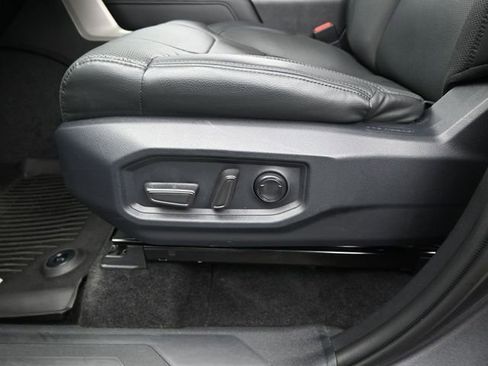 Used 2024 Toyota Tundra Limited image 12