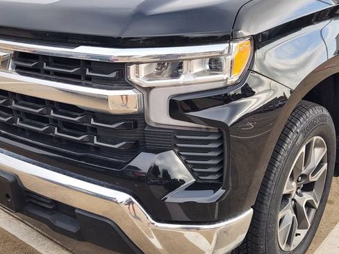 Used 2024 Chevrolet Silverado 1500 LT w/ Protection Package RWD image 8