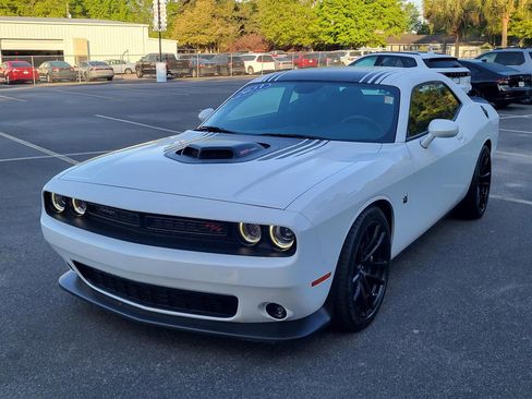 Used 2022 Dodge Challenger R/T Scat Pack w/ Shaker Package RWD image 7