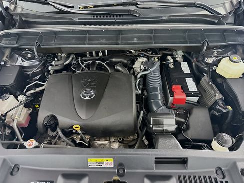 Certified 2021 Toyota Highlander XSE AWD/4WD image 10