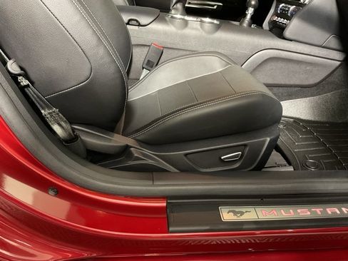 Used 2019 Ford Mustang GT Premium w/ GT Performance Package RWD image 32