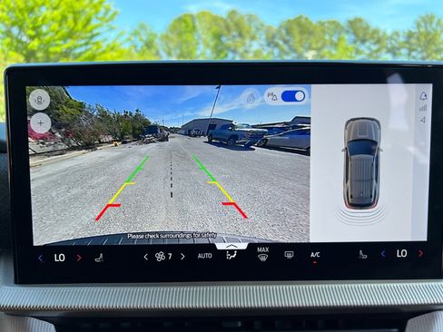 Used 2025 Ford Explorer Active RWD image 19