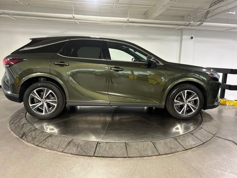 Used 2023 Lexus RX 350 Premium w/ Accessory Package AWD/4WD image 10