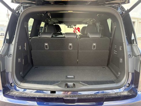 New 2025 INFINITI QX80 Autograph image 10