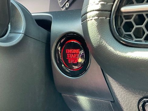 Certified 2025 Honda HR-V EX-L image 34