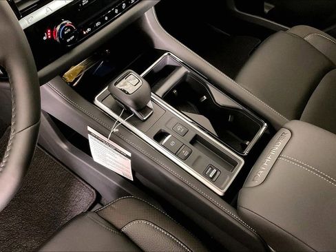 New 2026 Nissan Pathfinder SL image 12